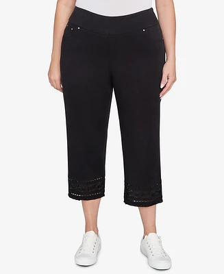 Ruby Rd. Plus Lotus Lace Soft Denim Capri Pants