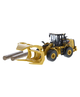1/64 Caterpillar Cat 950M Wheel Loader W/ Log Fork, Bucket & 2 Log Poles