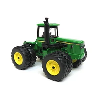 1/64 2016 National Farm Toy Show John Deere 8650