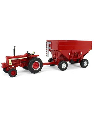 Ertl 1/32 Ih Farmall 806 Tractor with Gravity Wagon