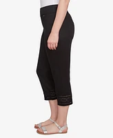 Ruby Rd. Petite Lotus Lace Soft Denim Capri Jeans