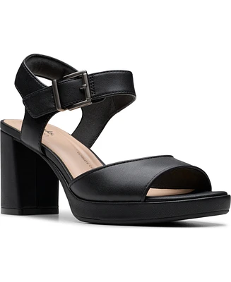 Clarks Collection Women's Ambyrlyn Faye Block Heel Sandals