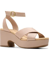 Clarks Collection Women's Nerisa Wedge Sandals