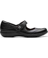 Clarks Women's Collection Ashland Elayne Closed Toe Shoes