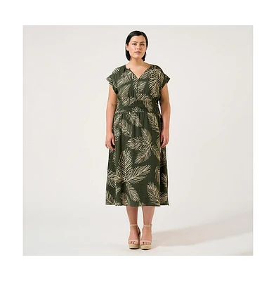 Estelle Plus Palmer Resort Shift Dress