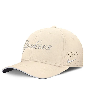 Nike Men's Cream New York Yankees Rise Performance Flex Hat