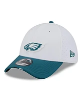 New Era Men's White/Midnight Green Philadelphia Eagles 2025 Nfl Training Camp 39THIRTY Flex Hat