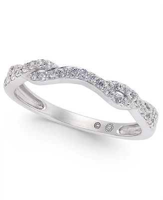 Diamond Twist Band (1/5 ct. t.w) in 14k White Gold