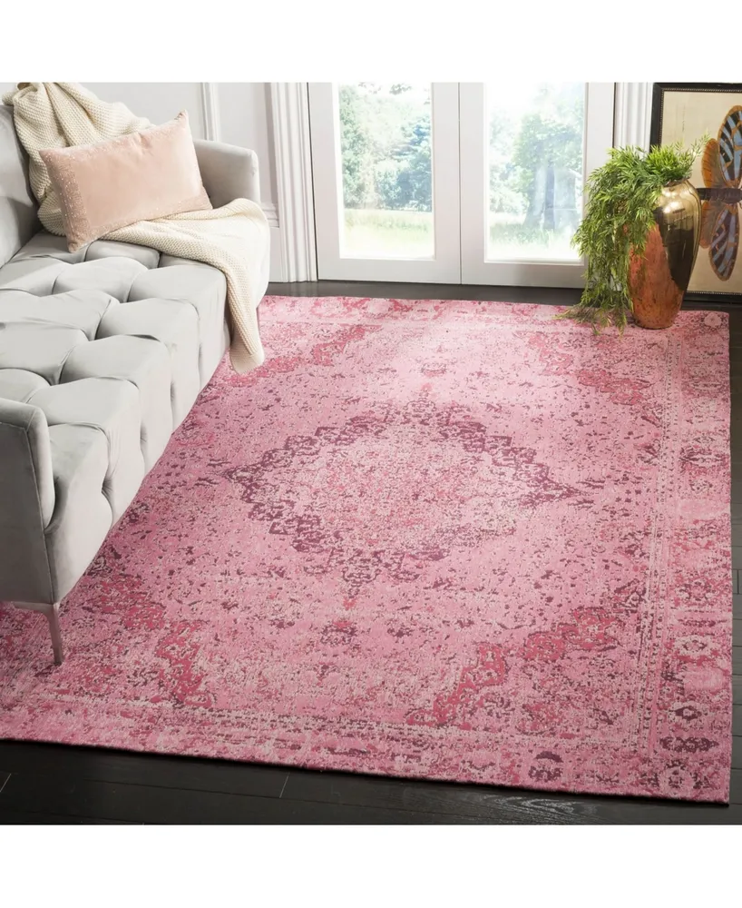 Safavieh Classic Vintage CLV121 Fuchsia 5' x 8' Area Rug