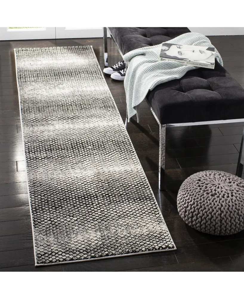 Safavieh Lurex LUR186 Black and Ivory 2' x 8' Runner Area Rug