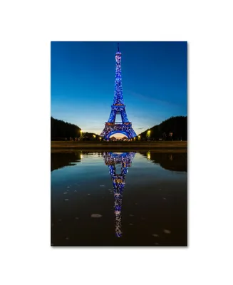 Robert Harding Picture Library 'Eiffel Tower 12' Canvas Art - 32" x 22" x 2"