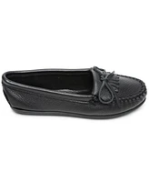 Minnetonka Women's Deerskin Kilty Moccasins