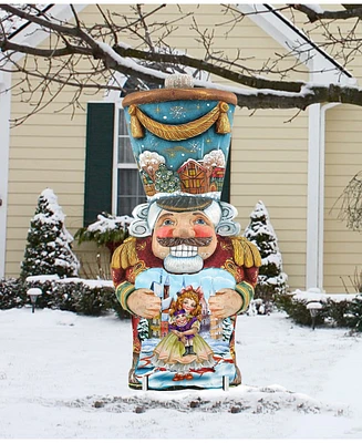 Designocracy Old World Nutcracker Large Free Standing Wooden Santa Garden Decor