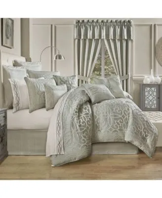 Five Queens Court Nouveau Comforter Sets