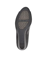 Nine West Women's Cape 9x9 Peep Toe Wedges