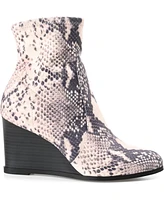 Journee Collection Women's Hepburn Wedge Booties