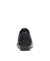 Clarks Women's Collection Sashlyn Edge Slip-on Shoe