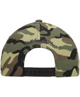 Men's Mitchell & Ness Camo New Orleans Pelicans Woodland Desert Snapback Hat