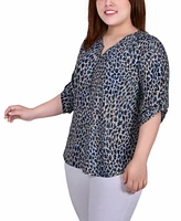 Plus Size 3/4 Roll Tab Zip Front Jacquard Knit Top