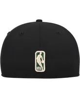 Men's New Era Black Milwaukee Bucks Champs Trophy 59Fifty Fitted Hat