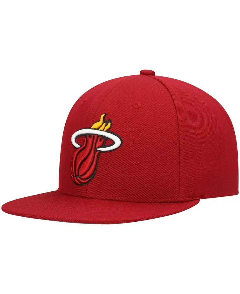 Men's Mitchell & Ness Red Miami Heat Ground 2.0 Snapback Hat