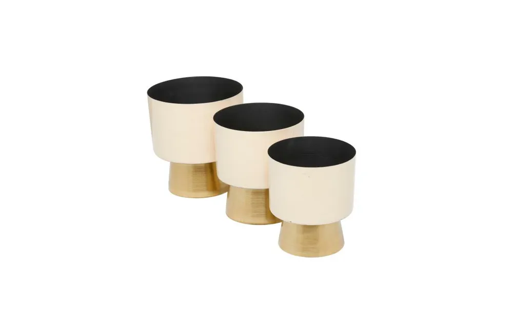 CosmoLiving Metal Planter with Gold-Tone Base Set of 3