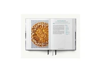 Baking: The Ultimate Cookbook by Robert Gonzalez