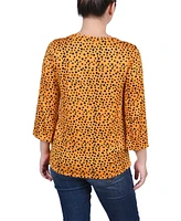 Petite 3/4 Sleeve Grommet Top