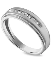 Men's Diamond Band (1/10 ct. t.w.) 10k Yellow Gold or White