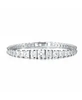 Genevive Sterling Silver Shimmering Clear Cubic Zirconia Tennis Bracelet