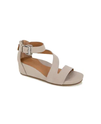 Gentle Souls Women's Gwen Platform Wedge Sandals