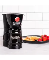 Uncanny Brands Dungeons & Dragons Single Cup Coffee Maker with Mug