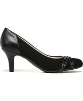 LifeStride Pascal Pumps