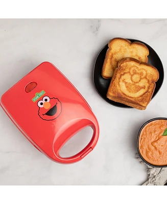 Uncanny Brands Sesame Street Elmo Single Sandwich Maker - Sesame Street Kitchen Appliance