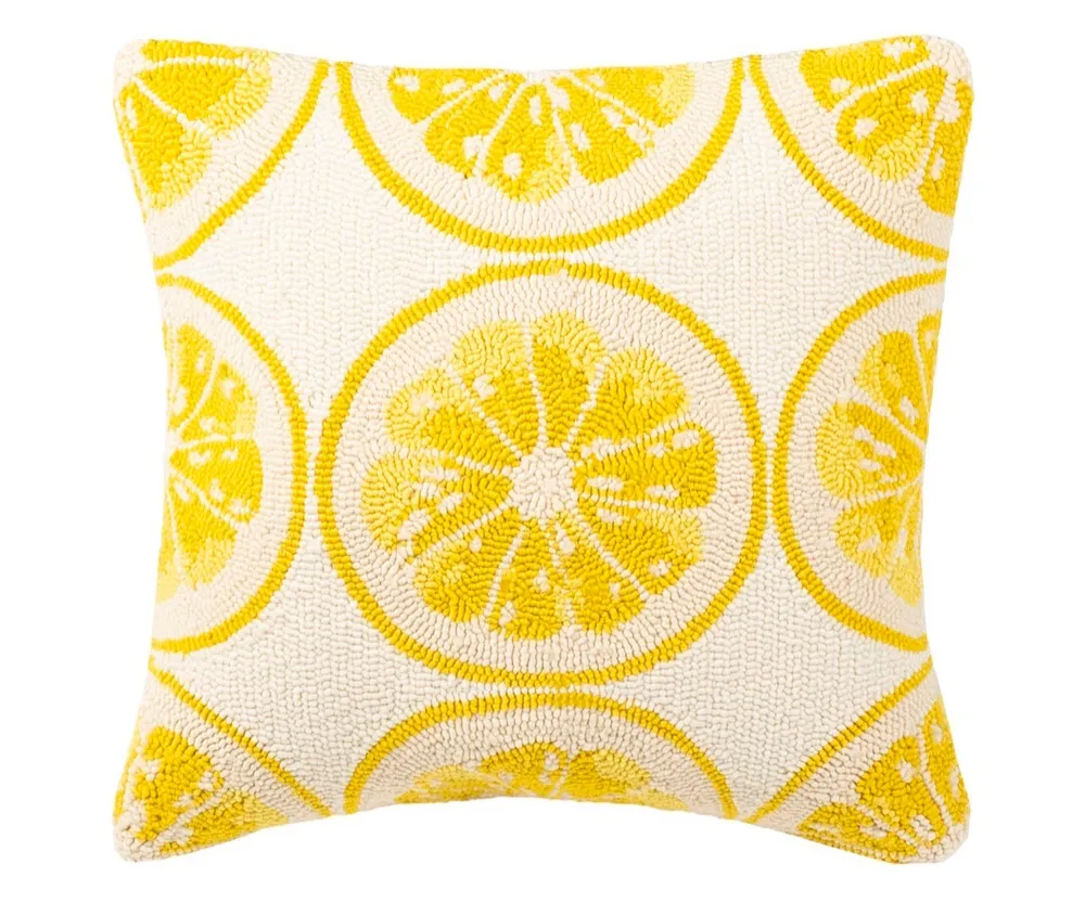 Safavieh Indoor/Outdoor Lemon Squeeze 20" x 20" Pillow