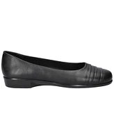 Easy Street Women's Hayes Square Toe Flats