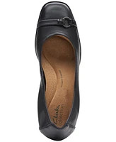 Clarks Women's Lyrical Sky O-Ring Strapped Ballet Flats