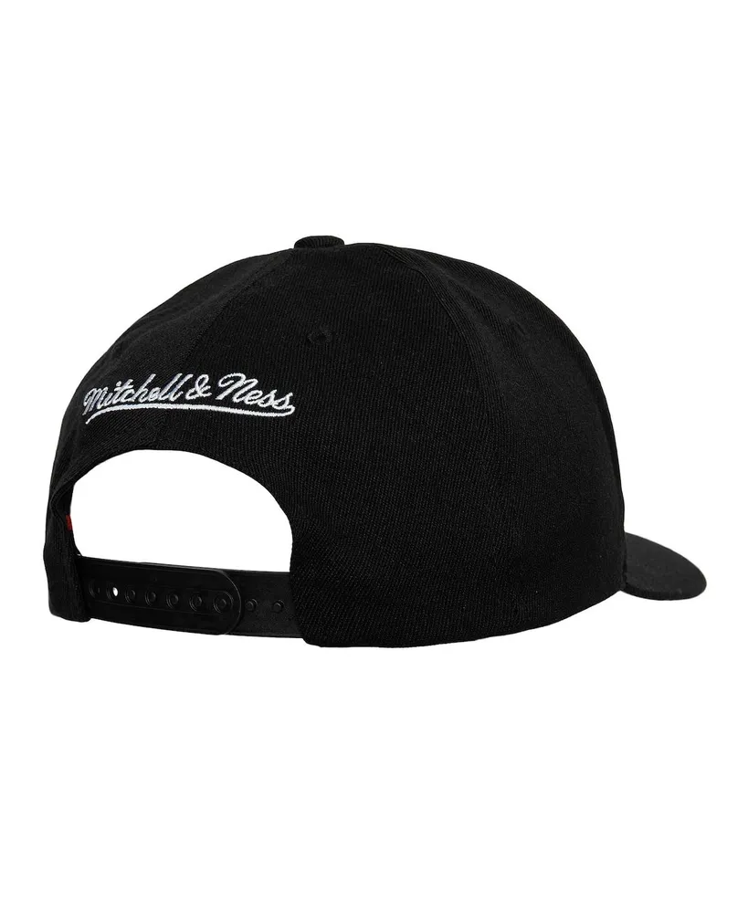 Men's Mitchell & Ness Black Chicago Bulls Mvp Team Script 2.0 Stretch-Snapback Hat