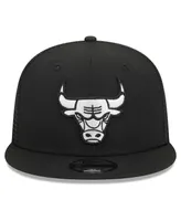 Men's New Era Black Chicago Bulls Evergreen 9FIFTY Trucker Snapback Hat