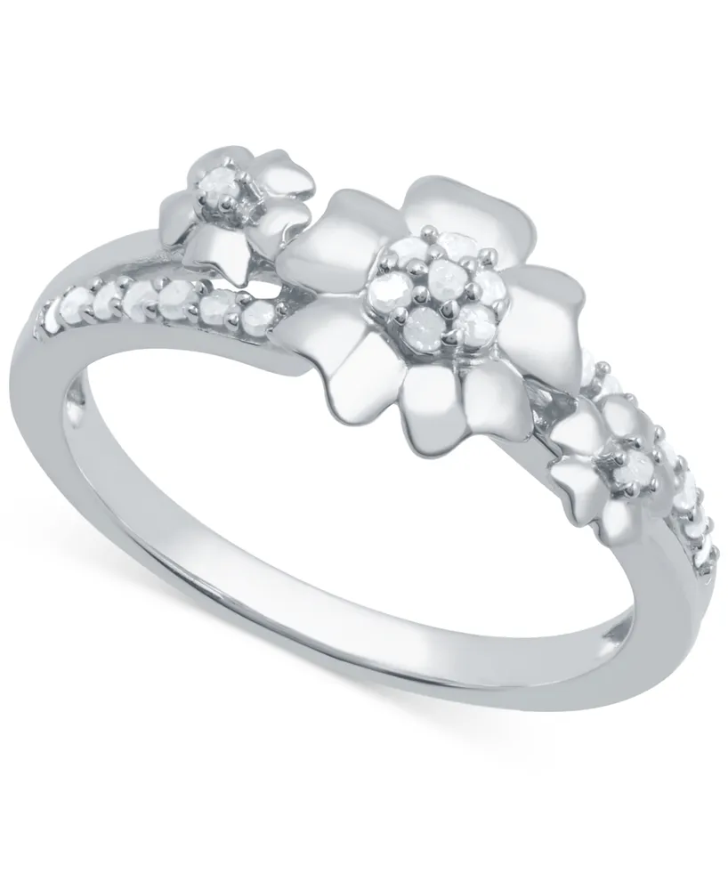 Diamond Flower Ring (1/6 ct. t.w.) Sterling Silver