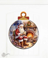 Designocracy Santa at the Fireplace Christmas Door Decor Wooden Wall Decor G. DeBrekht