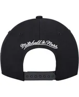 Men's Mitchell & Ness Black Milwaukee Bucks Mvp Team Script 2.0 Stretch Snapback Hat