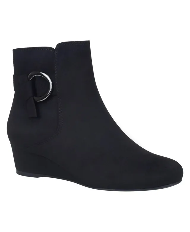 black low wedge boots