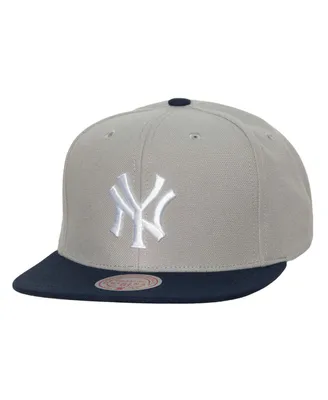 Men's Mitchell & Ness Gray New York Yankees Cooperstown Collection Away Snapback Hat