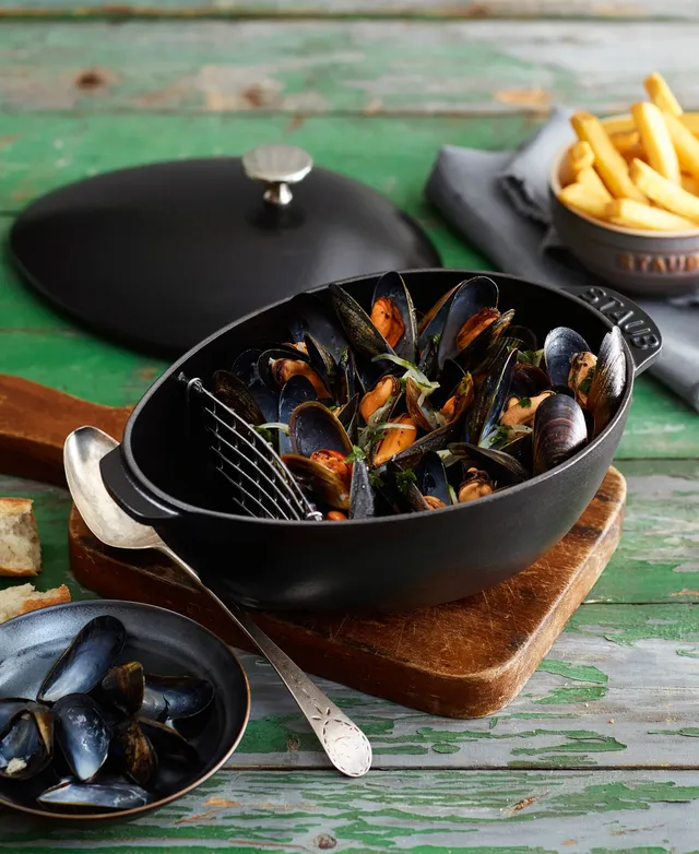 Cast Iron Seafood and Mussel Pot with Lid, 2 1/2-Qt.