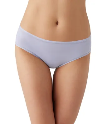 B.tempt'd by Wacoal Women's Future Foundation Thong Underwear 972289