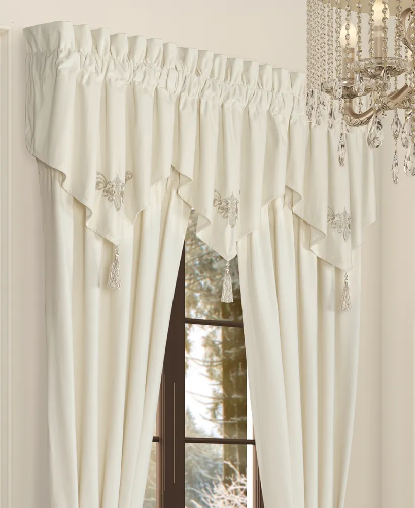 J Queen New York Noelle Window Ascot Valance