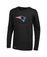 Men's Black New England Patriots Agility Long Sleeve T-shirt