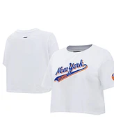 Women's Pro Standard White New York Islanders Boxy Script Tail Cropped T-shirt