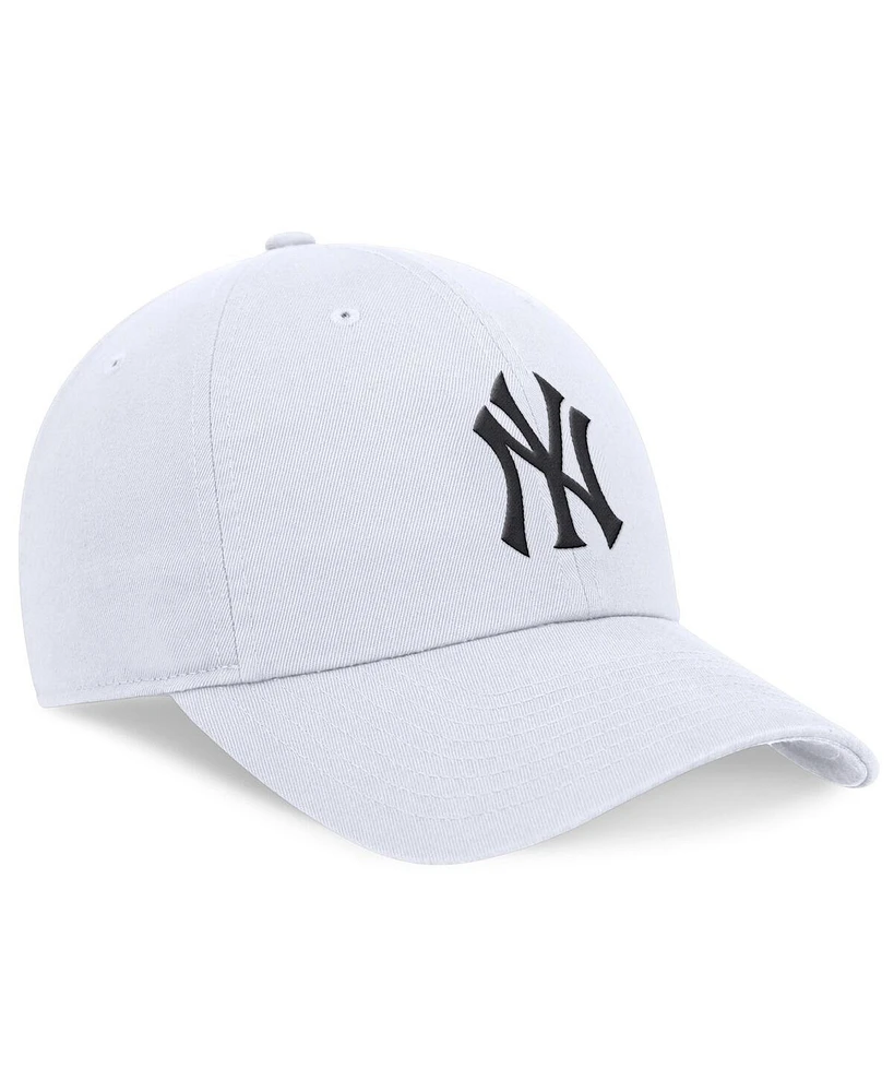 Men's Nike White New York Yankees Evergreen Club Adjustable Hat